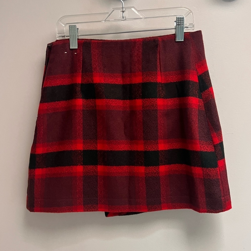 ABERCROMBIE & FITCH Women’s Red and Black Plaid Wool Mini Skirt - Size 0 - Picture 4 of 12